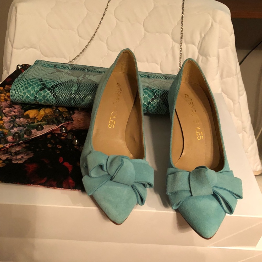 SIMPLY SOLES suede kitten heels